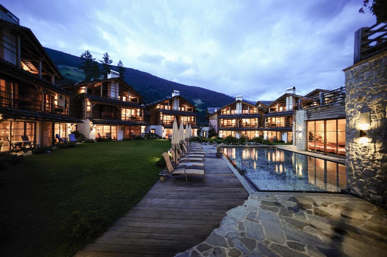 Post Alpina - Family Mountain Chalets San Candido Ngoại thất bức ảnh
