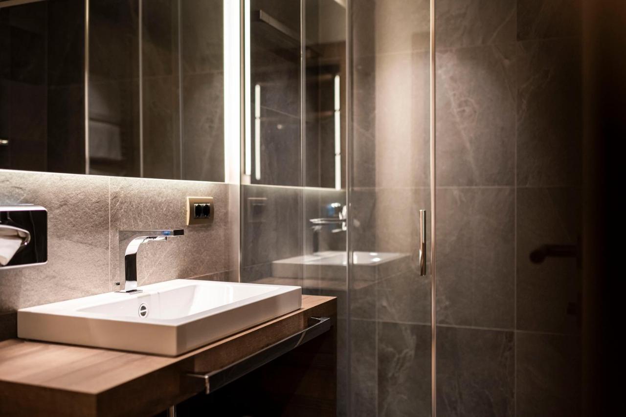 Post Alpina - Family Mountain Chalets San Candido Ngoại thất bức ảnh