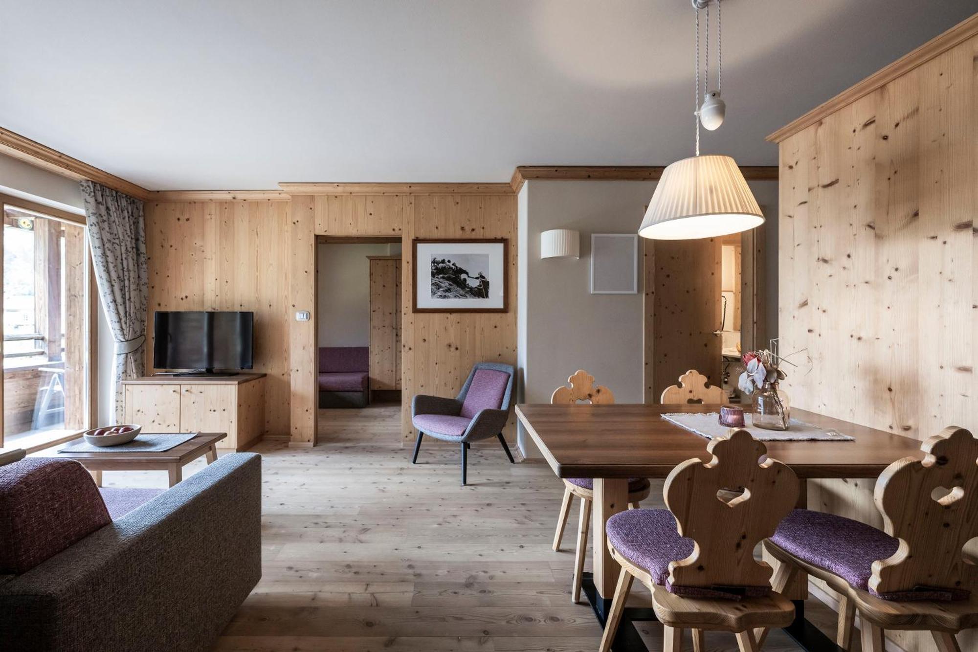 Post Alpina - Family Mountain Chalets San Candido Ngoại thất bức ảnh