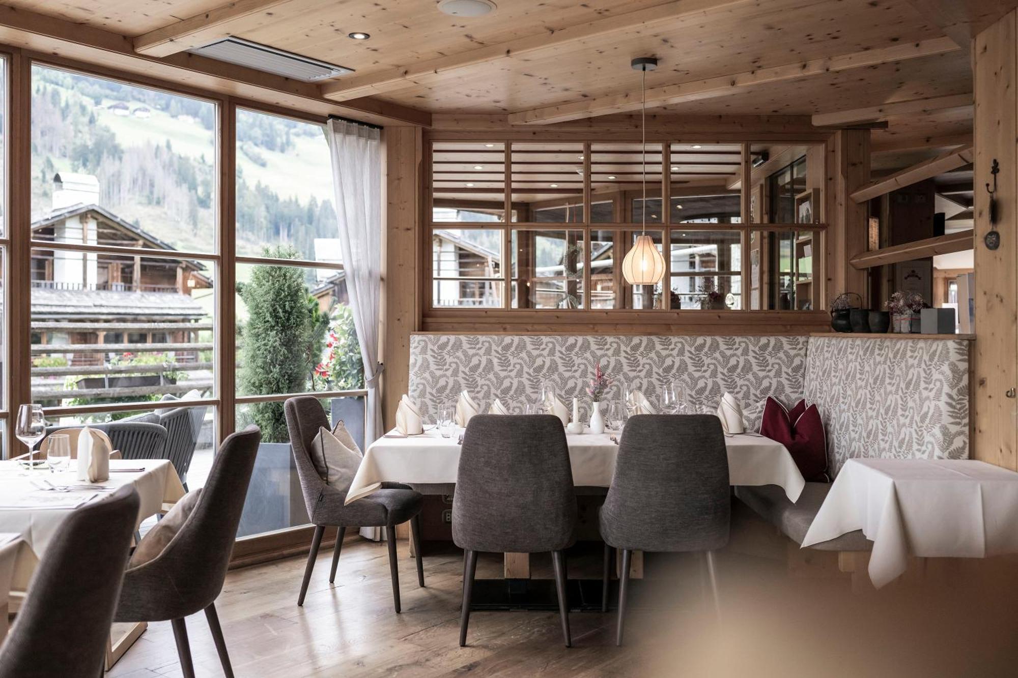 Post Alpina - Family Mountain Chalets San Candido Ngoại thất bức ảnh