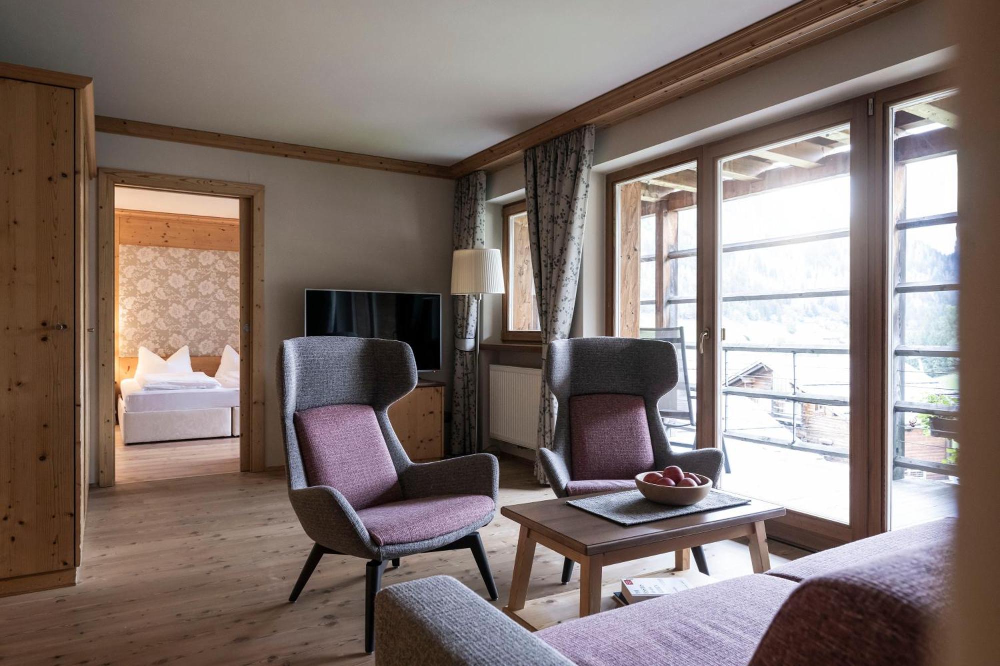 Post Alpina - Family Mountain Chalets San Candido Ngoại thất bức ảnh