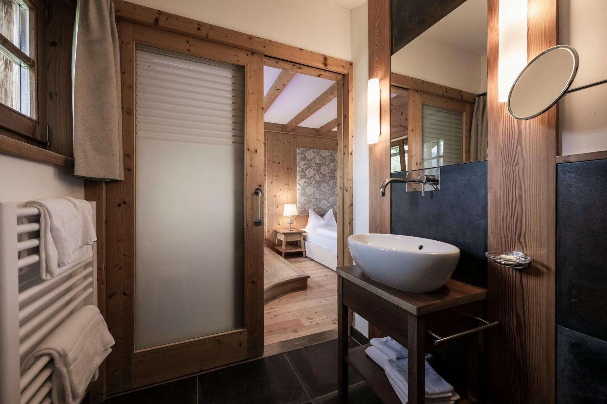 Post Alpina - Family Mountain Chalets San Candido Ngoại thất bức ảnh