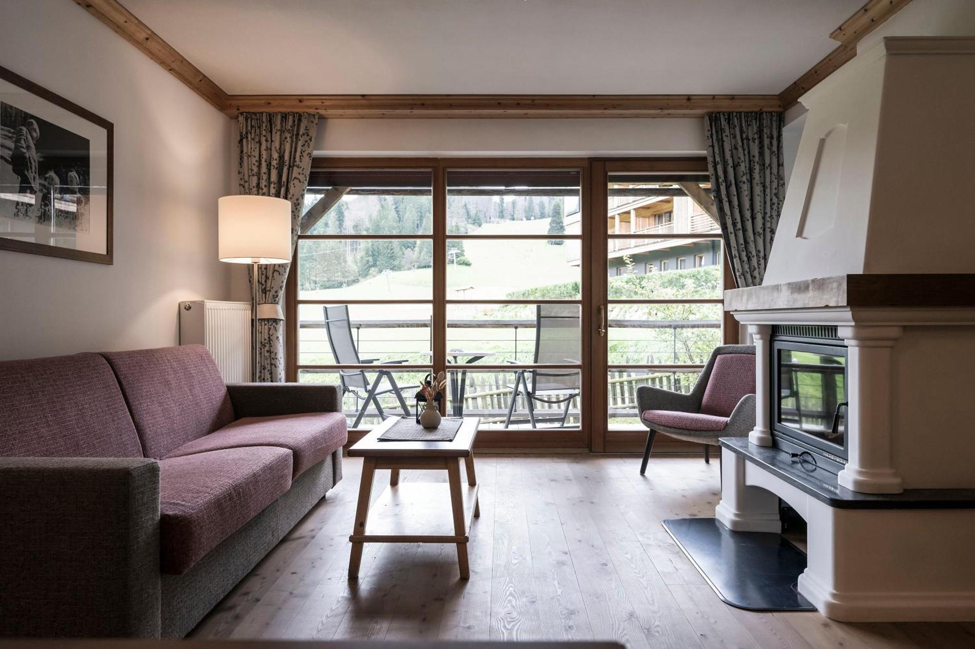 Post Alpina - Family Mountain Chalets San Candido Ngoại thất bức ảnh