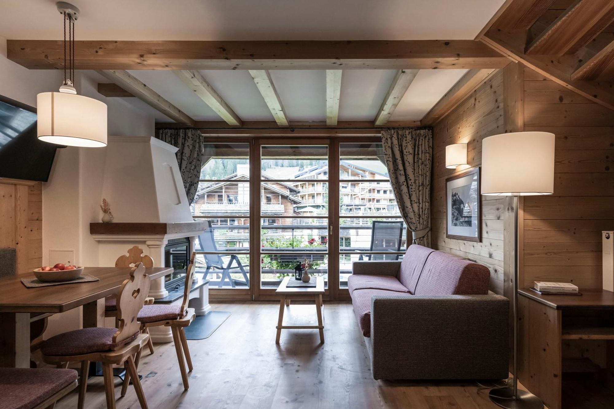 Post Alpina - Family Mountain Chalets San Candido Ngoại thất bức ảnh