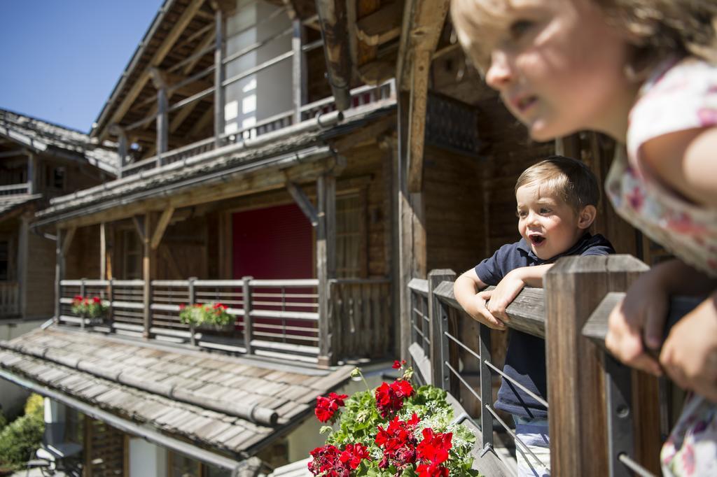 Post Alpina - Family Mountain Chalets San Candido Ngoại thất bức ảnh