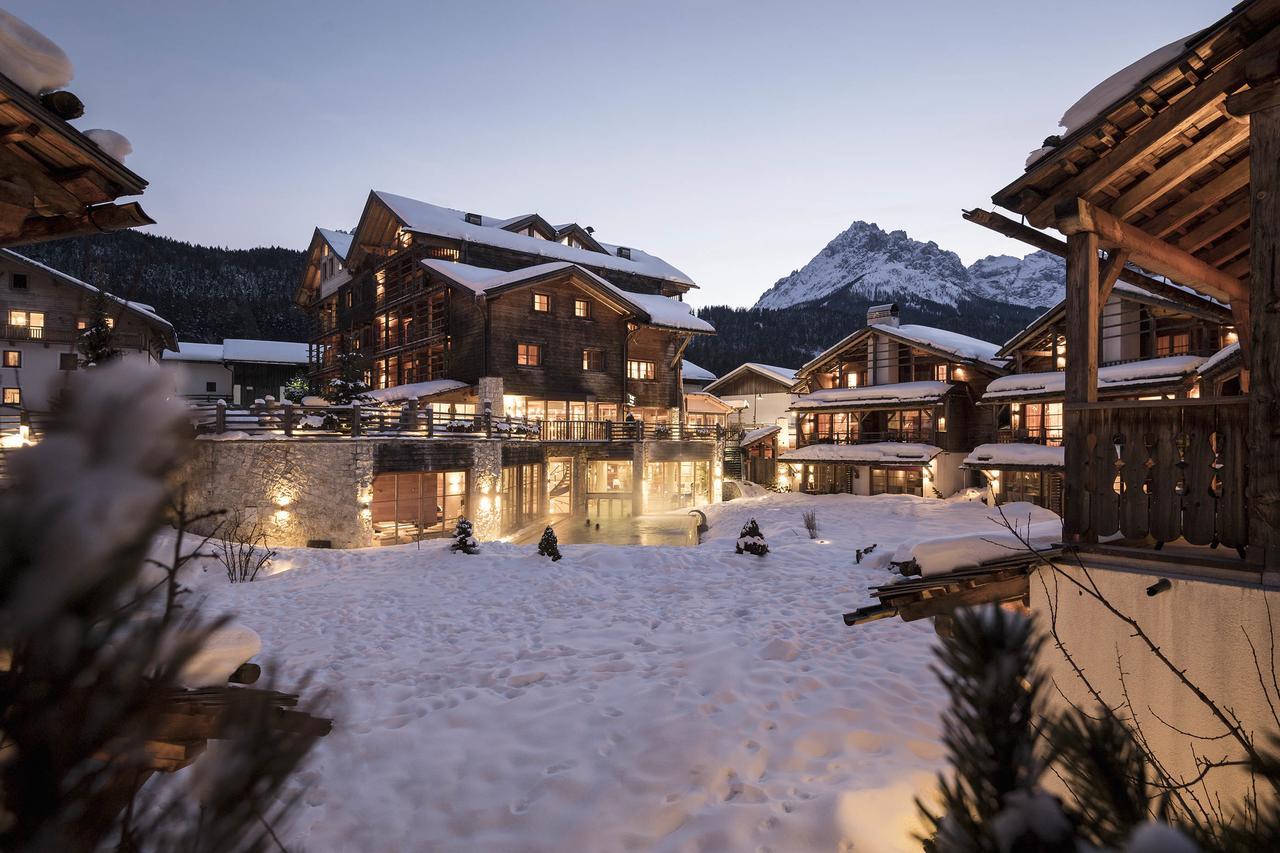 Post Alpina - Family Mountain Chalets San Candido Ngoại thất bức ảnh